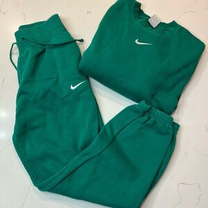 Malachite green bike sweat set